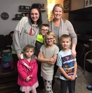 Meet your Posher, Hillary